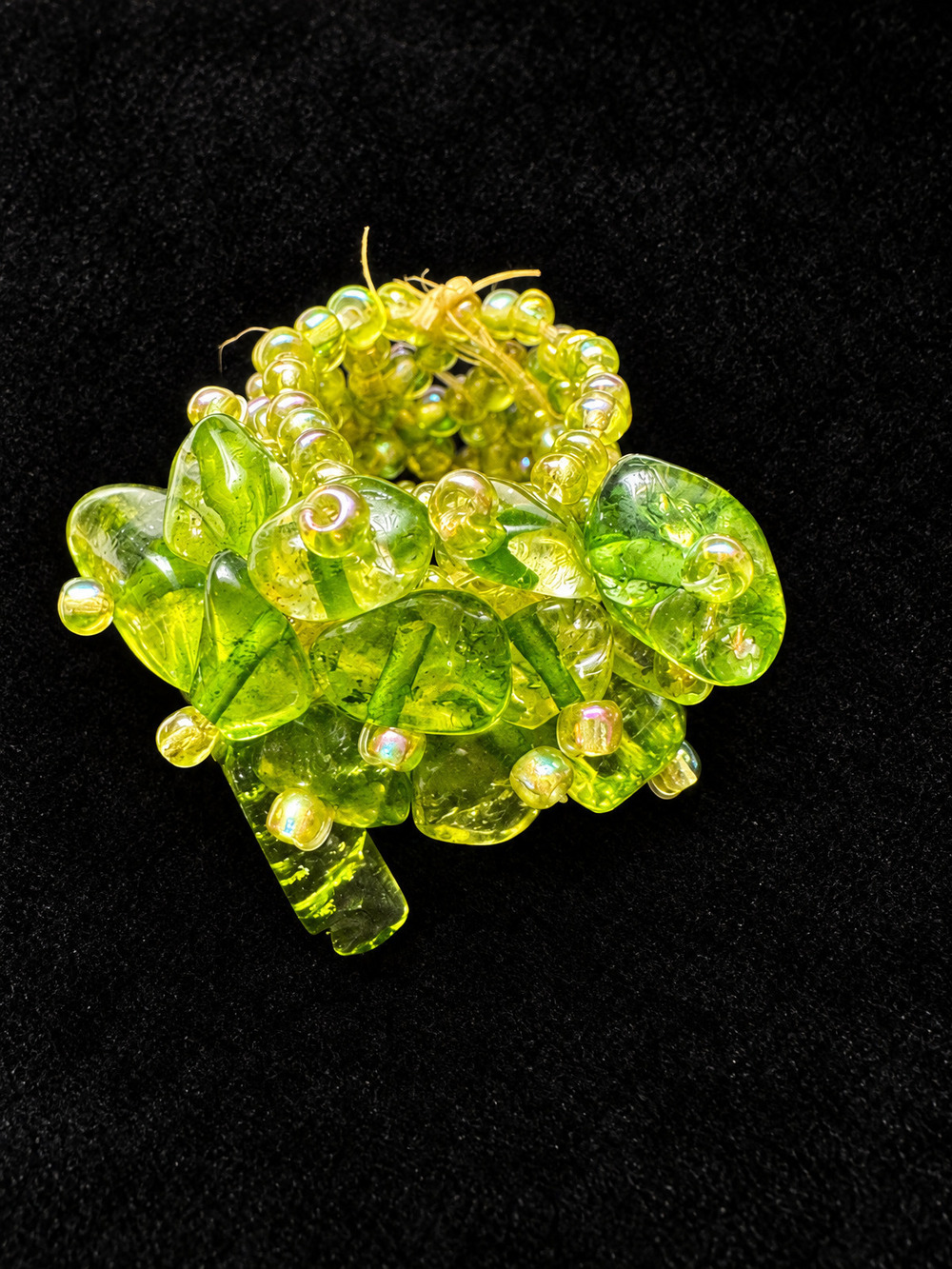 ⚜️ Stretch Cocktail Ring | Chartreuse Leaf & Petal Beads | Fits Most 💗